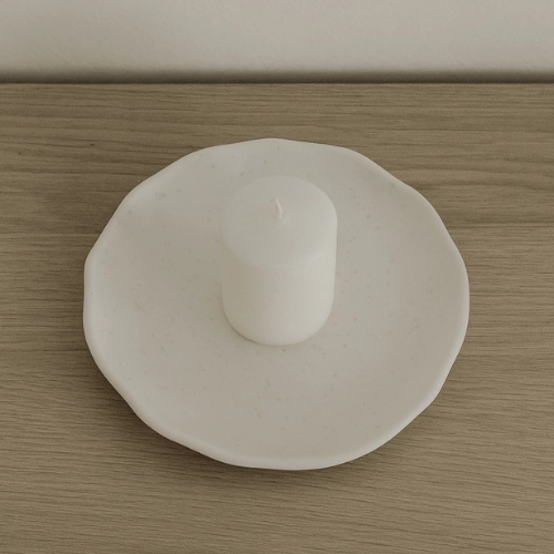 Minimalistická oválna tácka v béžovej farbe
